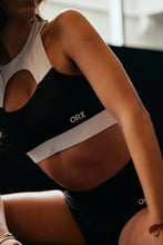 Cargar imagen en el visor de la galería, Top PANDA Monochromatic CutOut