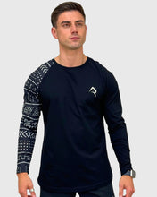 Cargar imagen en el visor de la galería, POLERA MANGA LARGA NEGRA AFRICA