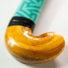 Cargar imagen en el visor de la galería, Palo de Hockey Cesped Muuk Llaima