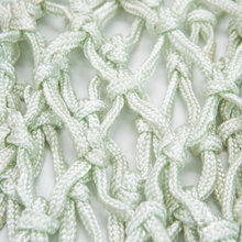 Cargar imagen en el visor de la galería, Red De Basquetbol Muuk Blanca Profesional 6Mm Par