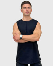 Cargar imagen en el visor de la galería, SUDADERA TANK WILD ULTRA NEGRA KONKO