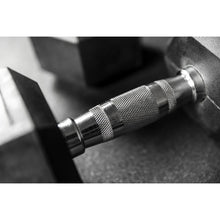 Cargar imagen en el visor de la galería, Mancuernas Hexagonales de Caucho 30kg (Par)