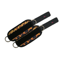 Cargar imagen en el visor de la galería, Tobilleras para polea ejercicio de Glúteos | ORXFIT- LEOPARD