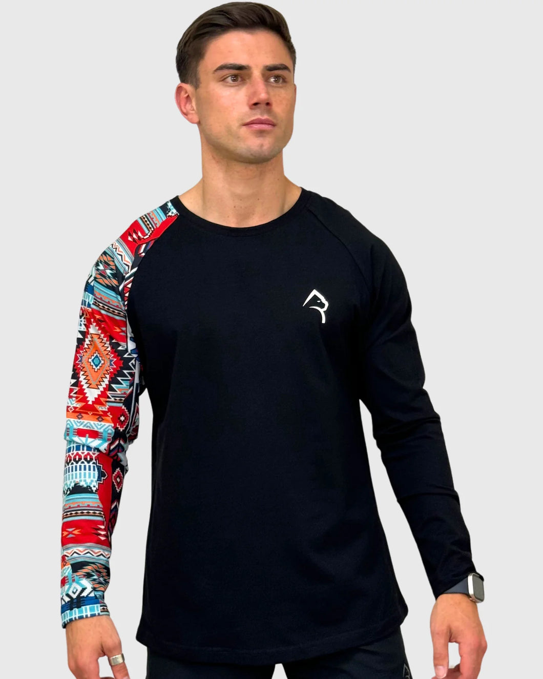 POLERA RAGLAN MANGA LARGA ANDINO NEGRA